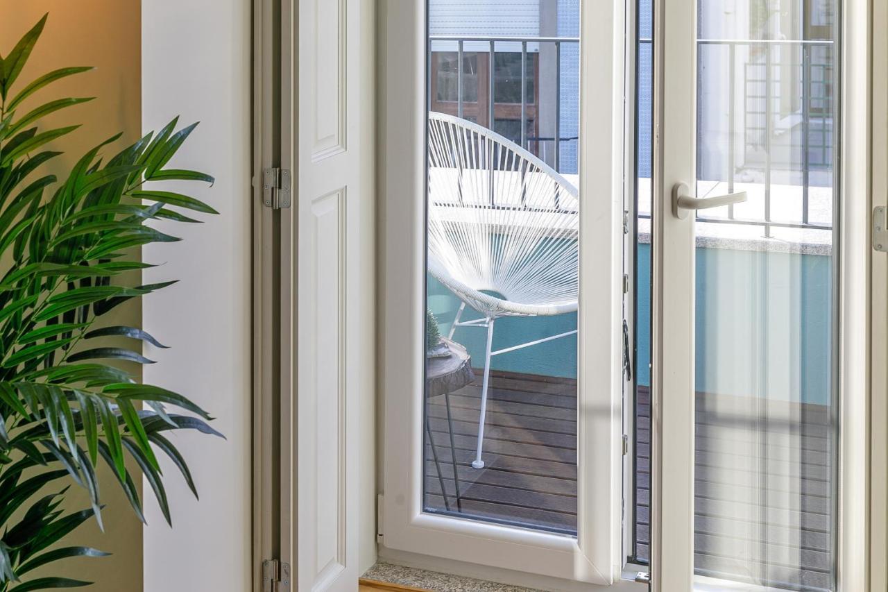 Lovelystay - Downtown Studio With Pool, Ac And Balcony Πόρτο Εξωτερικό φωτογραφία