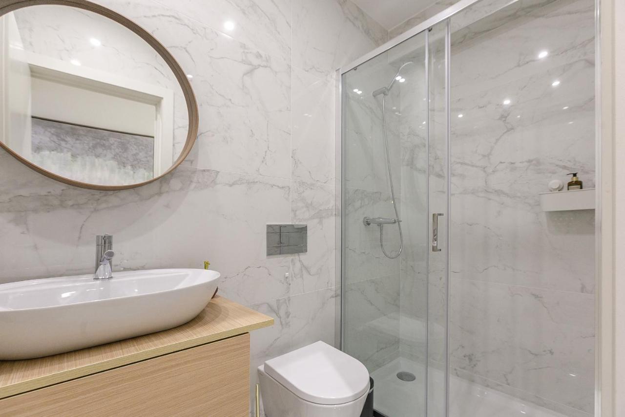 Lovelystay - Downtown Studio With Pool, Ac And Balcony Πόρτο Εξωτερικό φωτογραφία